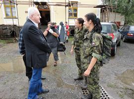 Litoměřický biskup navštívil místa postižená povodní