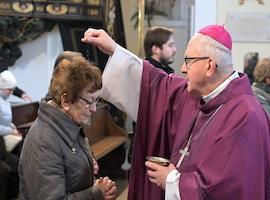 Popeleční středou začalo postní období 2023