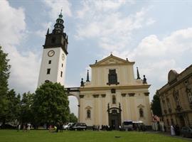 Poslední rozloučení s litoměřickým biskupem Josefem Kouklem